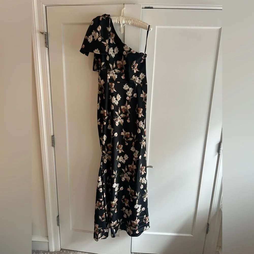 Sachin + Babi Aubrey floral one shoulder gown - Picture 3 of 14